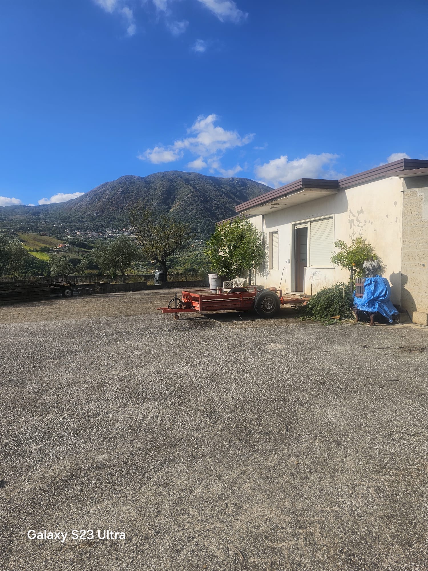 Casa indipendente con deposito e terreno – Contrada Pietreionne, Ponte