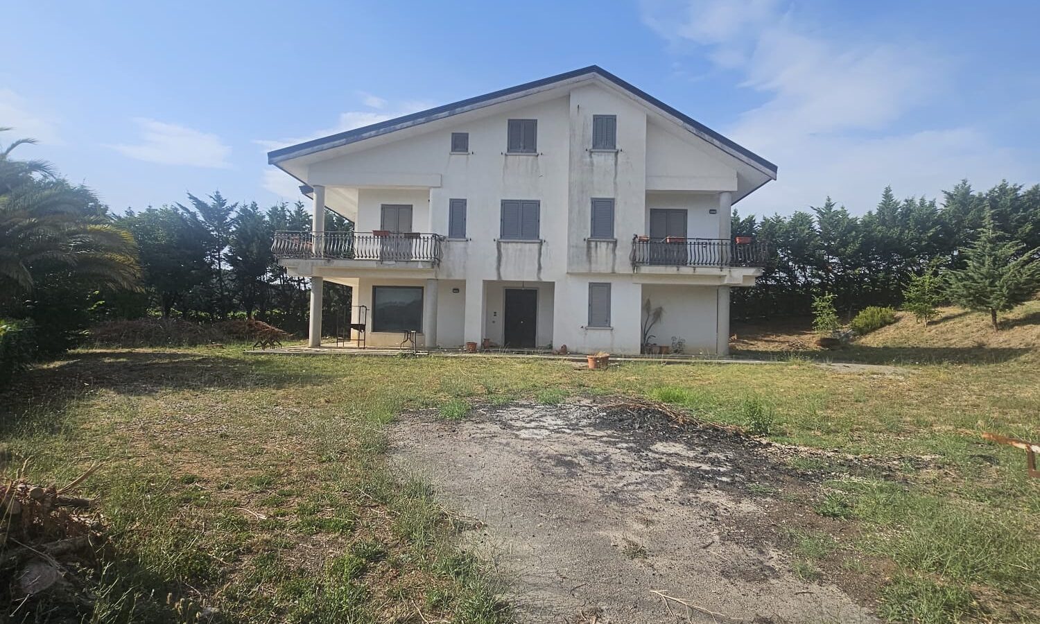 Terratetto unifamiliare con giardino e terreno – Contrada Collemastarzo, Casalduni